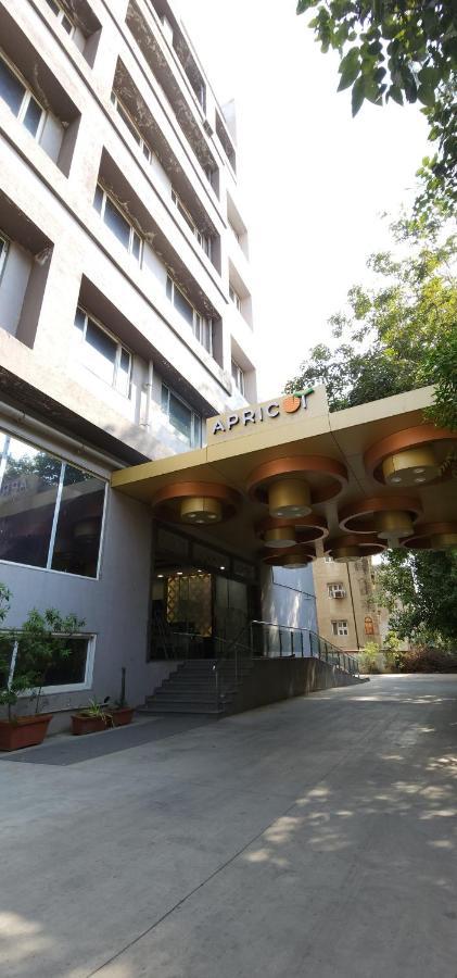 Apricot Hotel , Ahmadábád Kültér fotó