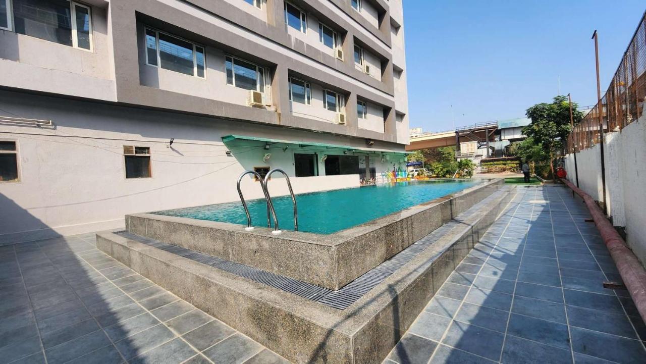 Apricot Hotel , Ahmadábád Kültér fotó